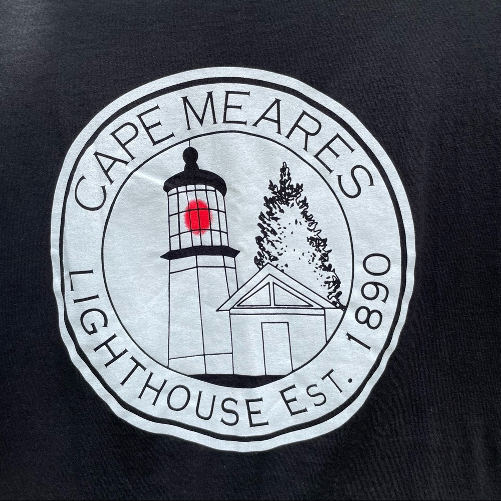 *Free with bundle* EUC {Black} [Cape Meares, Oregon Lighthouse Unisex T-Shirt]